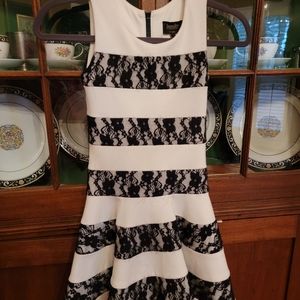 Youth girls designer dress by Laundry, size 7